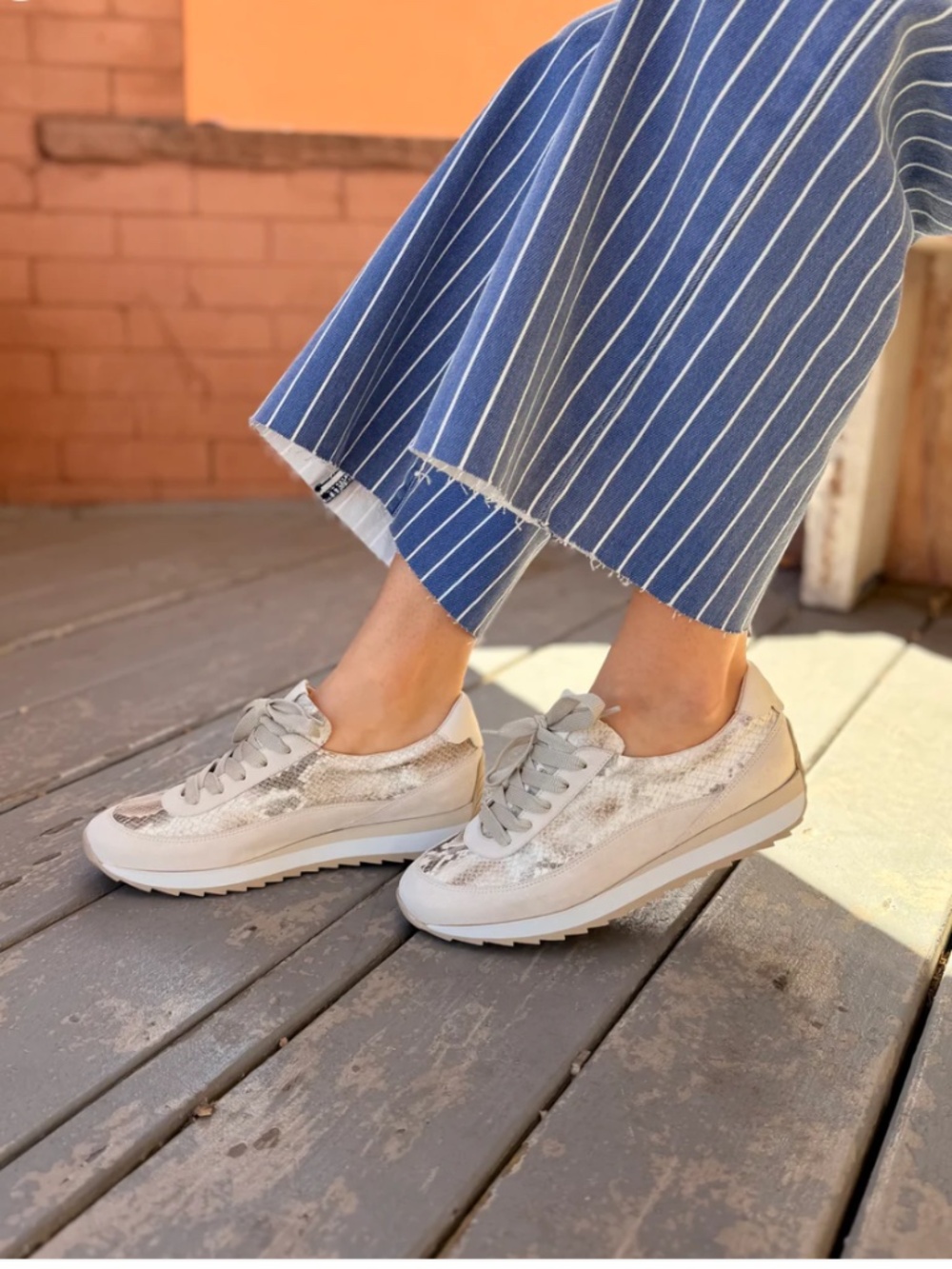 Softwaves Damara 9.32.21 Snake Print Sneaker in Coco